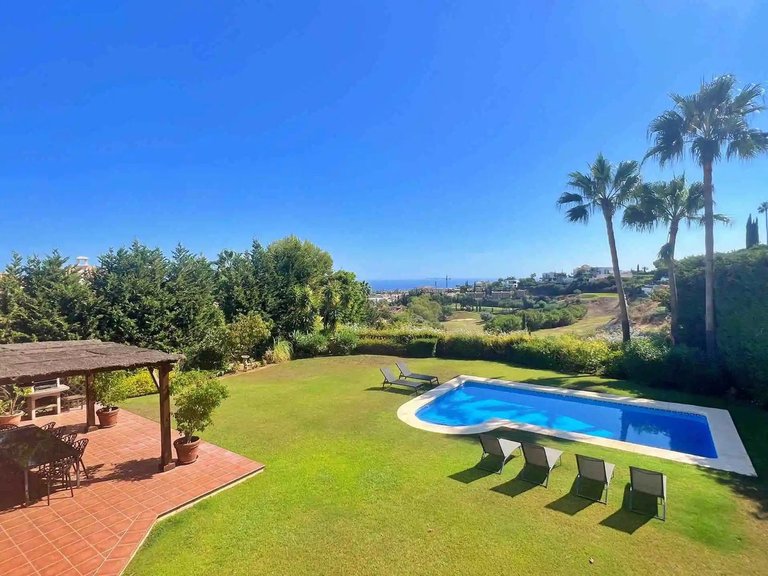 Villa for Sale in Los Flamingos, Malaga 31