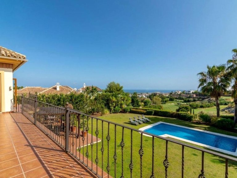 Villa for Sale in Los Flamingos, Malaga 36