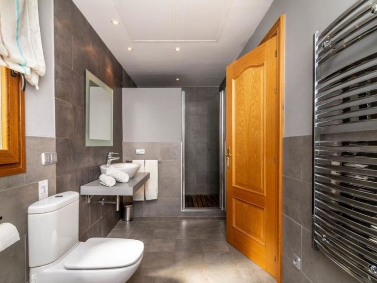 Villa for Sale in Los Flamingos, Malaga 37