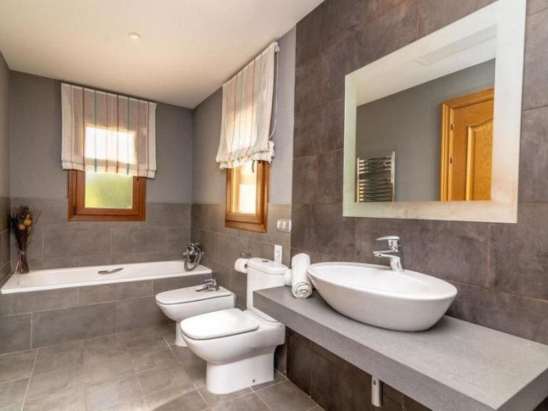 Villa for Sale in Los Flamingos, Malaga 38