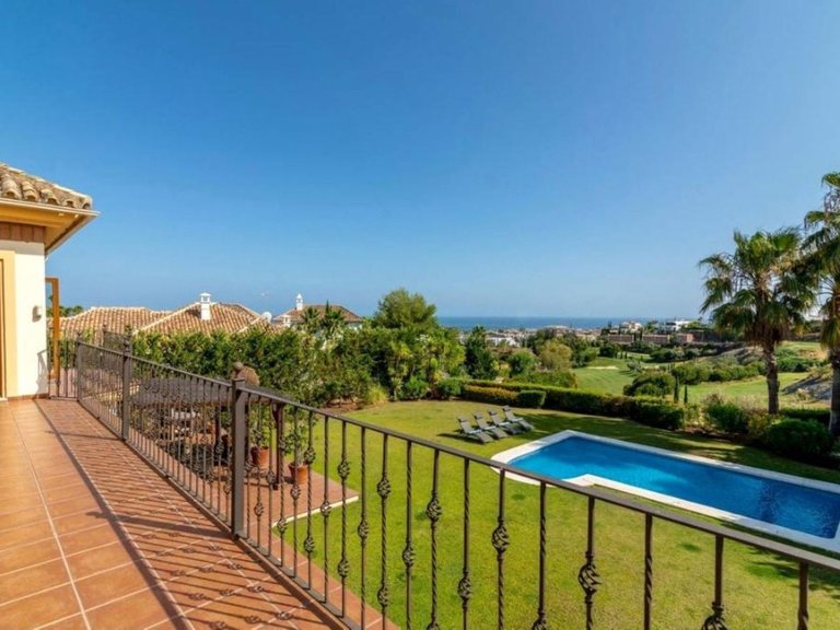 Villa for Sale in Los Flamingos, Malaga 45