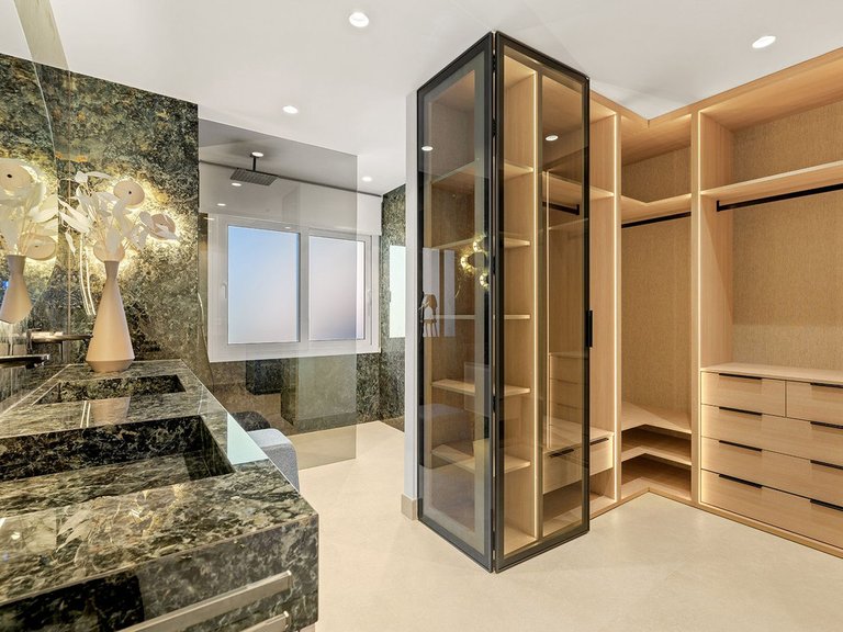Penthouse for Sale in New Golden Mile, Malaga 32