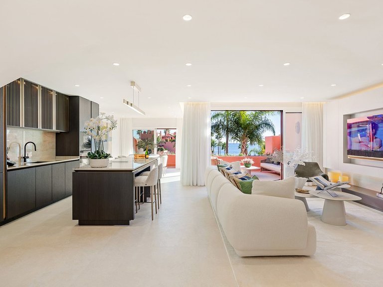 Penthouse for Sale in New Golden Mile, Malaga 34