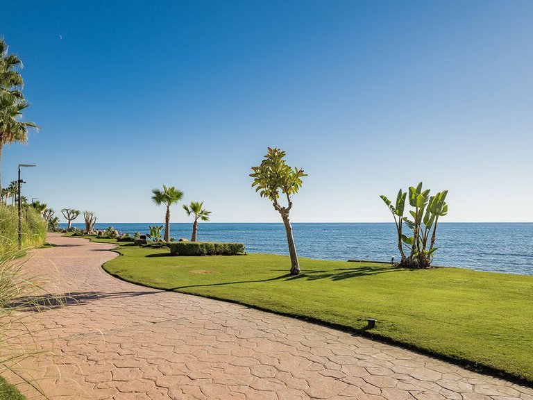 Penthouse for Sale in New Golden Mile, Malaga 46