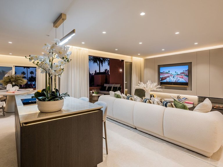 Penthouse for Sale in New Golden Mile, Malaga 51