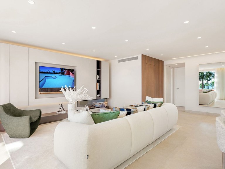Penthouse for Sale in New Golden Mile, Malaga 7