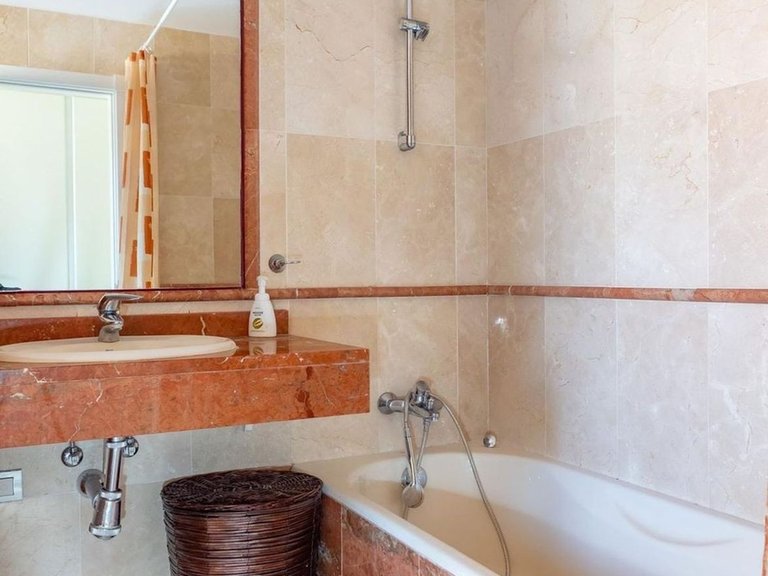 Apartment for Sale in Hacienda Del Sol, Malaga 18