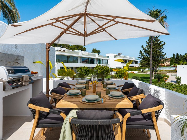 Apartment for Sale in Nueva Andalucía, Malaga 2
