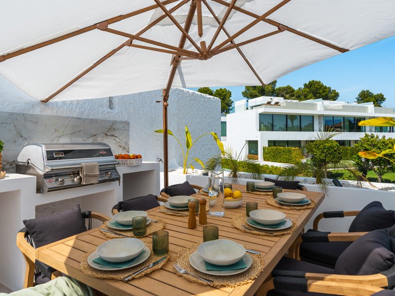 Apartment for Sale in Nueva Andalucía, Malaga 24