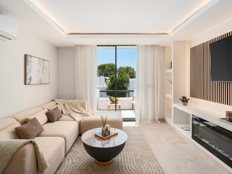 Apartment for Sale in Nueva Andalucía, Malaga 3