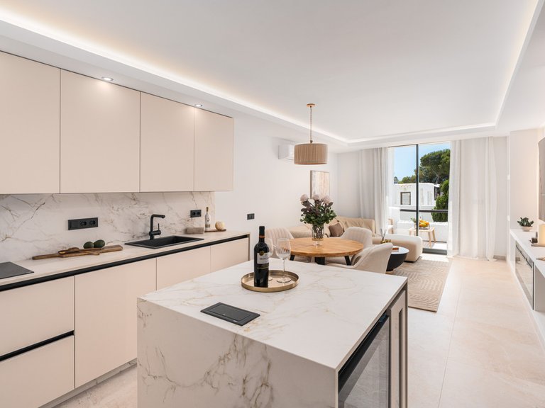 Apartment for Sale in Nueva Andalucía, Malaga 4