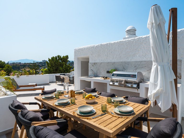 Apartment for Sale in Nueva Andalucía, Malaga 8