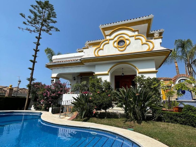 Villa for Sale in San Pedro De Alcántara, Malaga 2