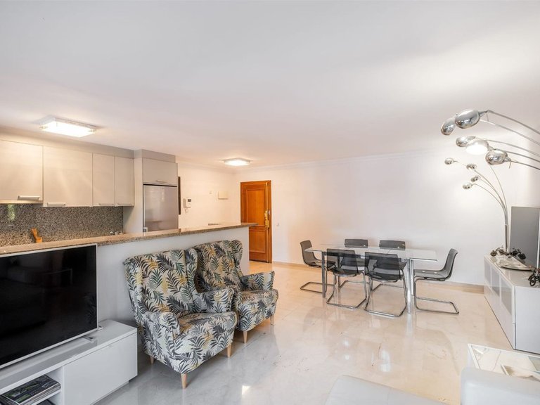 Apartment for Sale in Nueva Andalucía, Malaga 4