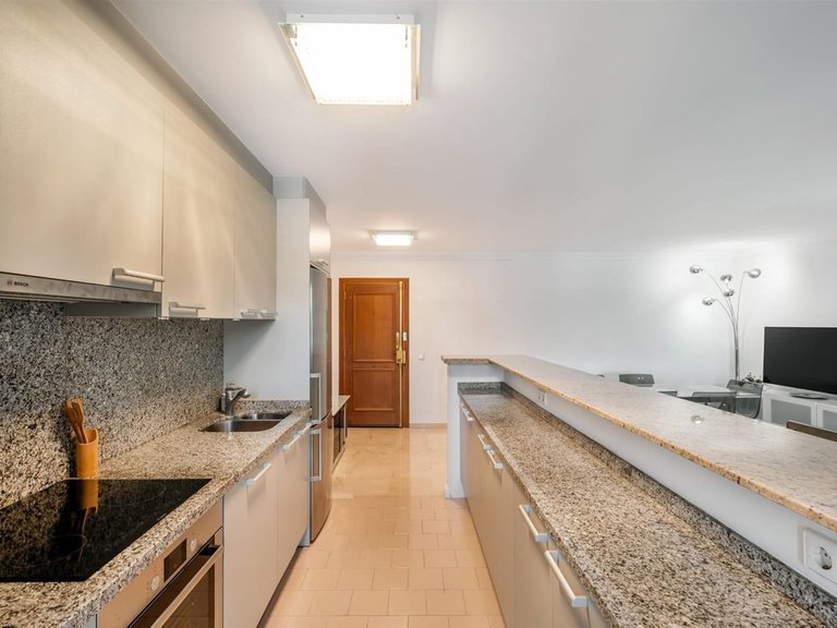 Apartment for Sale in Nueva Andalucía, Malaga 6