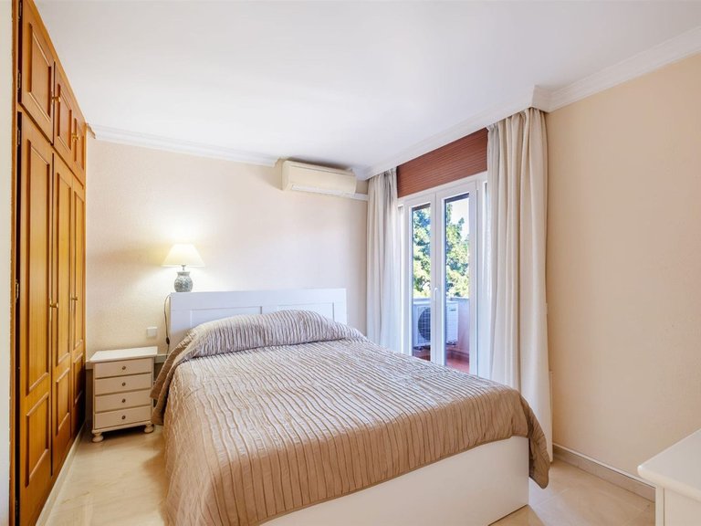 Apartment for Sale in Nueva Andalucía, Malaga 8