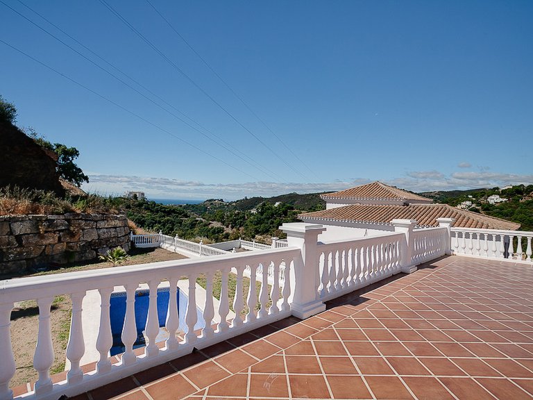 Apartment for Sale in Costa del Sol, Estepona, Malaga 13