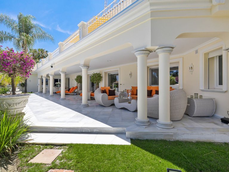 Villa for Sale in Marbella, Malaga 31