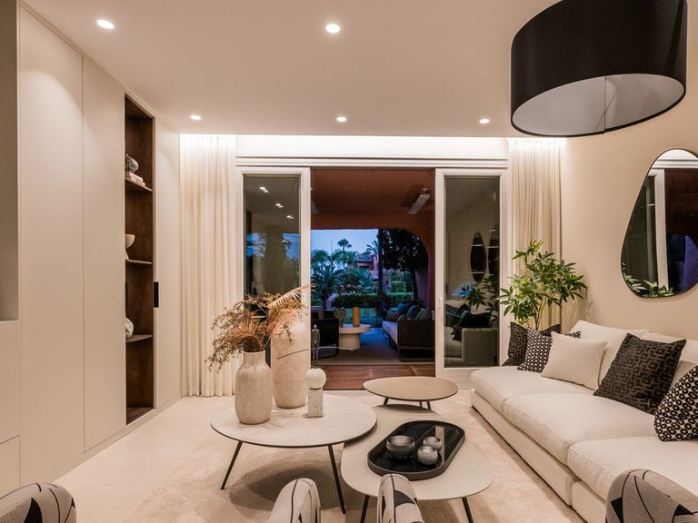 Apartment for  in New Golden Mile, Malaga 10