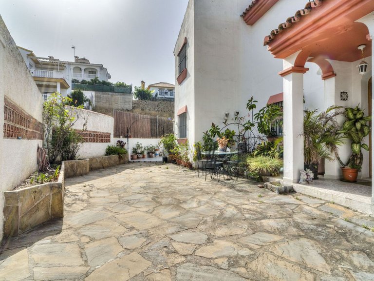 Villa for Sale in Marbella, Malaga 11