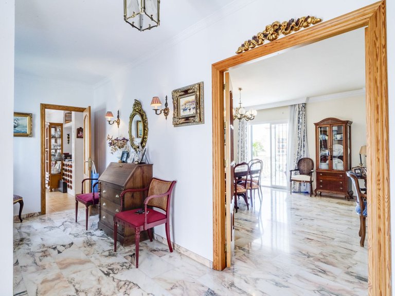 Villa for Sale in Marbella, Malaga 16