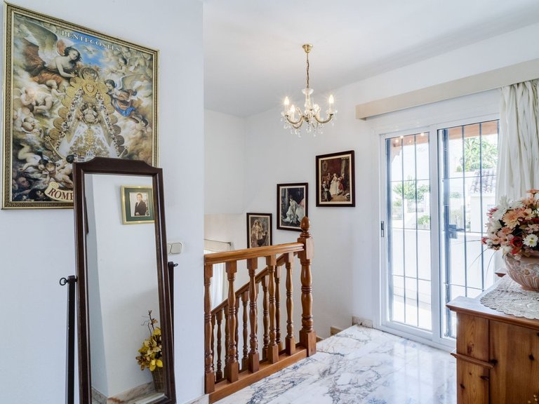 Villa for Sale in Marbella, Malaga 23