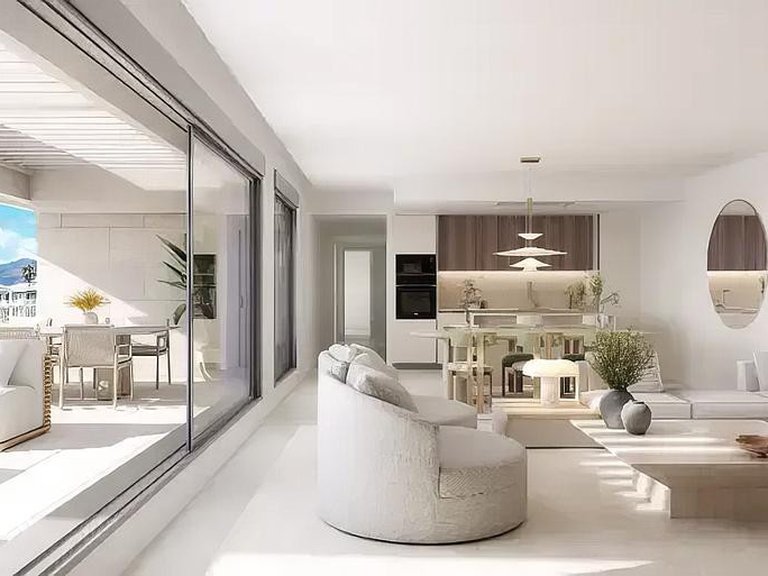 Apartment for Sale in New Golden Mile, Malaga 2