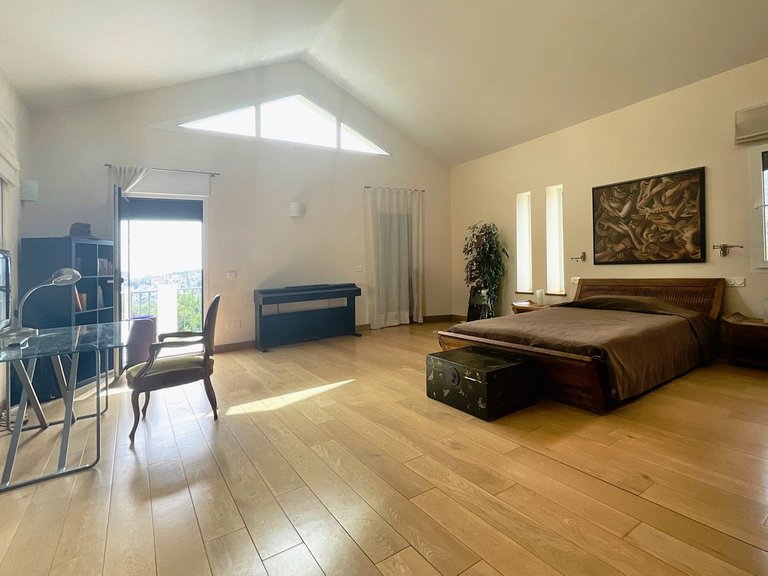 Villa for Sale in Marbella, Malaga 16