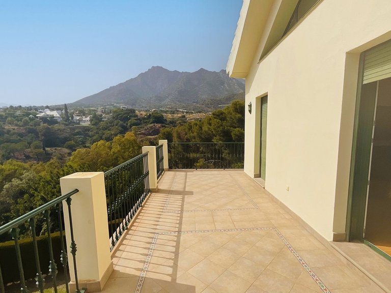 Villa for Sale in Marbella, Malaga 17