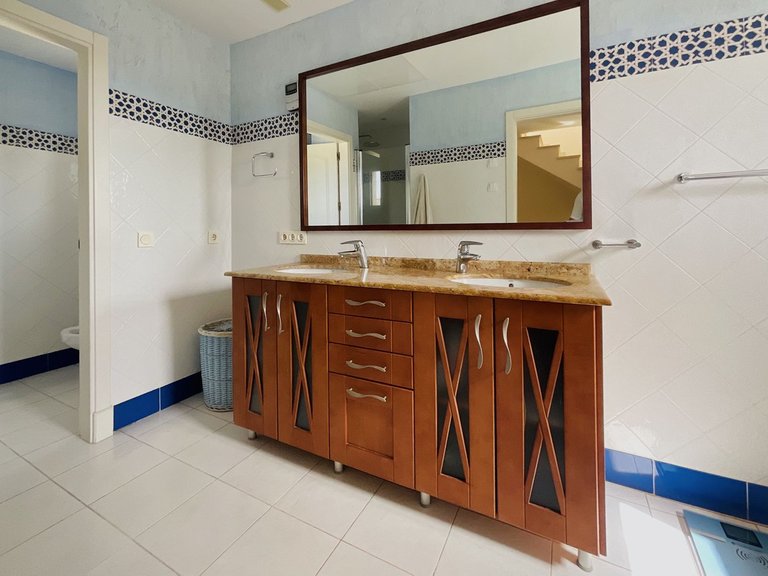 Villa for Sale in Marbella, Malaga 23