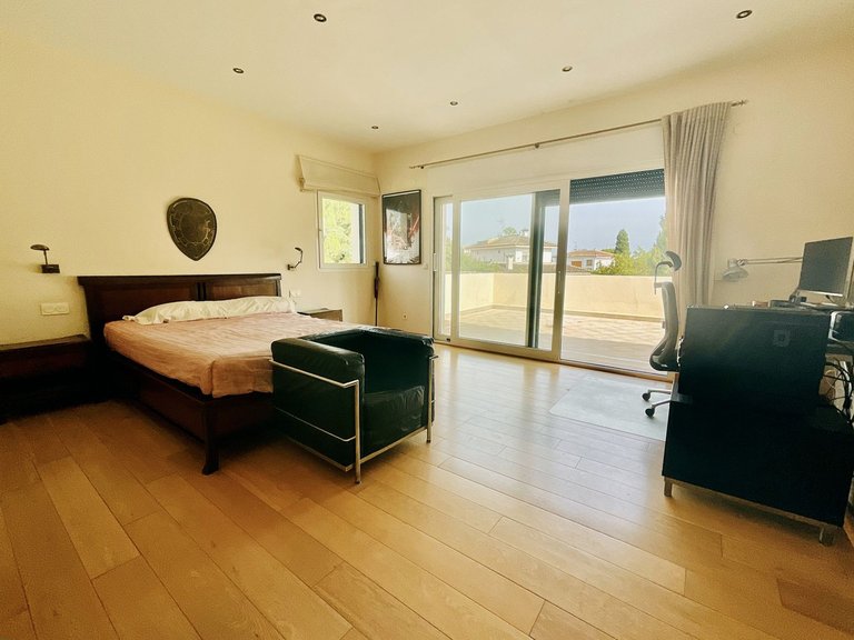 Villa for Sale in Marbella, Malaga 25