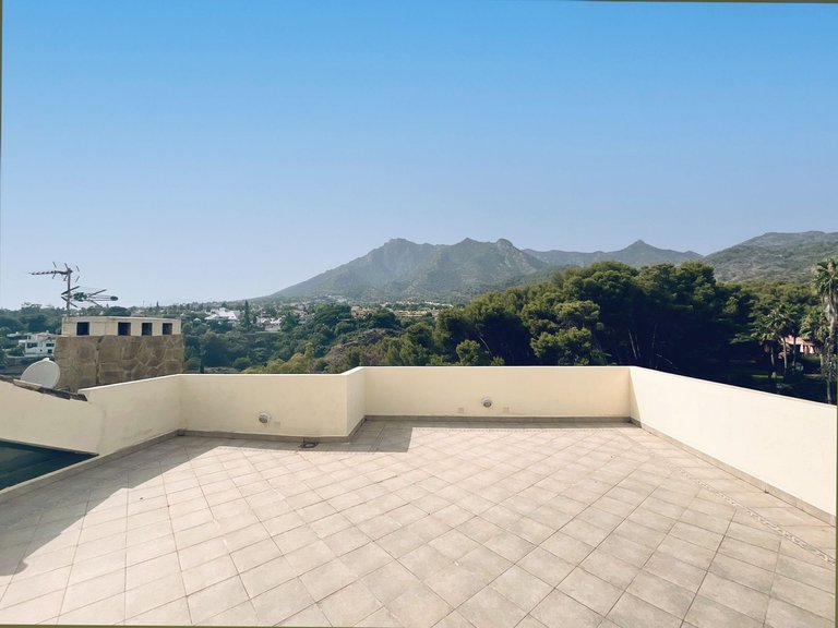 Villa for Sale in Marbella, Malaga 27
