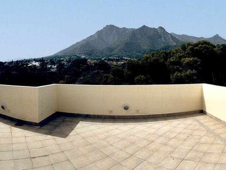 Villa for Sale in Marbella, Malaga 28