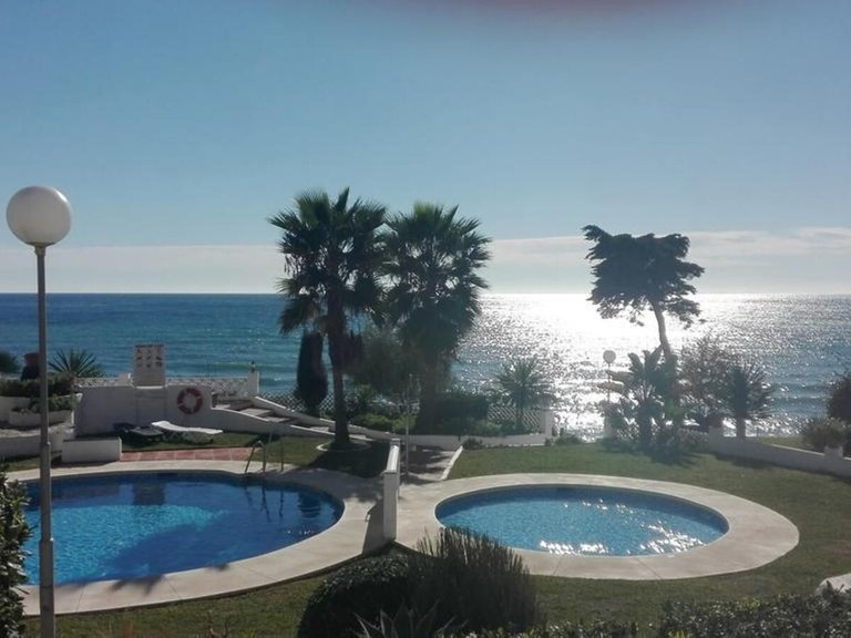 Apartment for Sale in Costa del Sol, Calahonda, Malaga 1