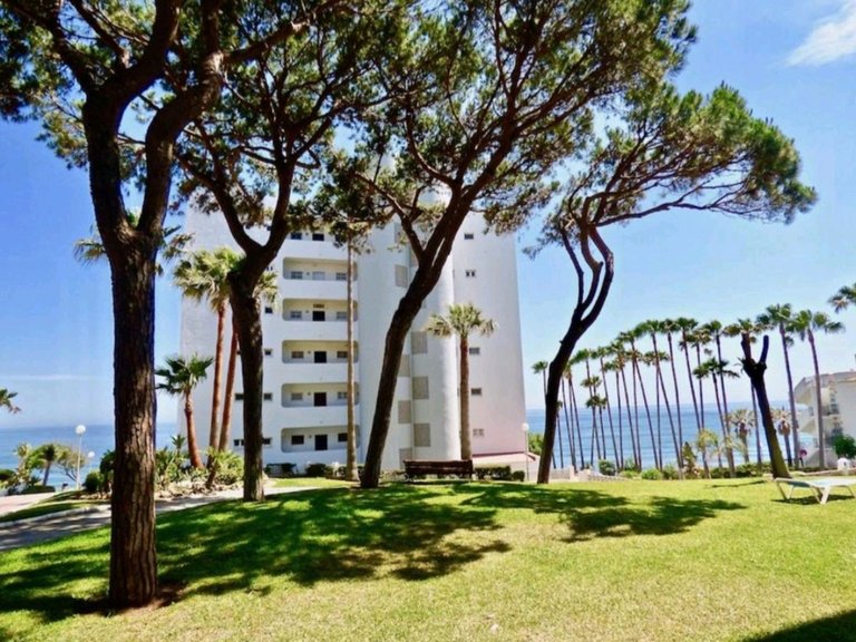 Apartment for Sale in Costa del Sol, Calahonda, Malaga 11