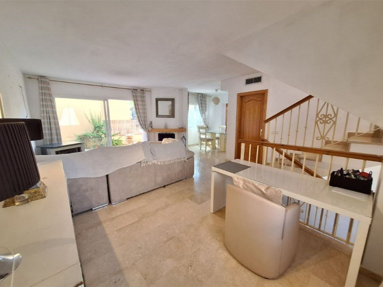 Town House for Sale in Nueva Andalucía, Malaga 10
