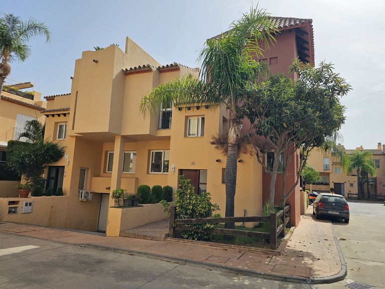 Town House for Sale in Nueva Andalucía, Malaga 25