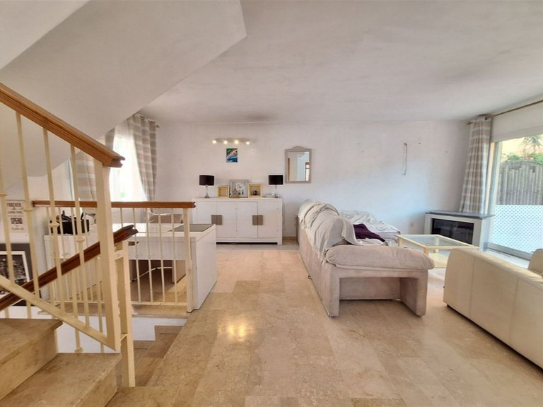 Town House for Sale in Nueva Andalucía, Malaga 5