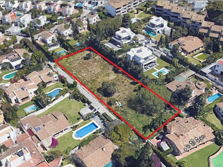 Plot for Sale in Atalaya, Malaga 1
