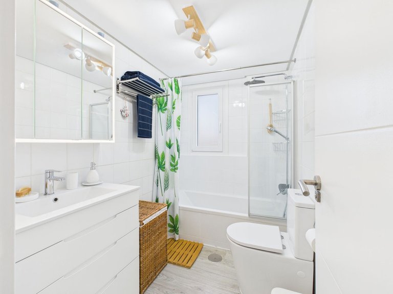 Apartment for  in La Duquesa, Malaga 5