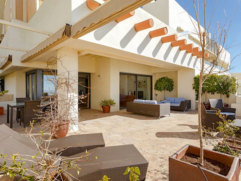 Apartment for Sale in Altos De Los Monteros, Malaga 10