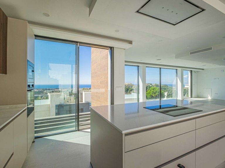 Town House for Sale in Benahavís, Malaga 10
