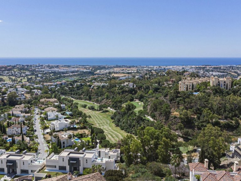 Town House for Sale in Benahavís, Malaga 18