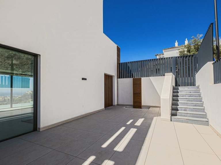 Town House for Sale in Benahavís, Malaga 23