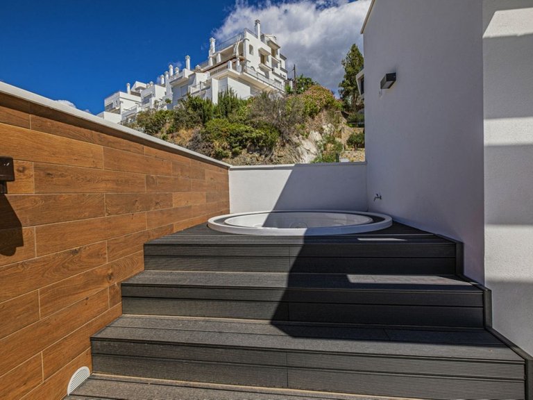 Town House for Sale in Benahavís, Malaga 26