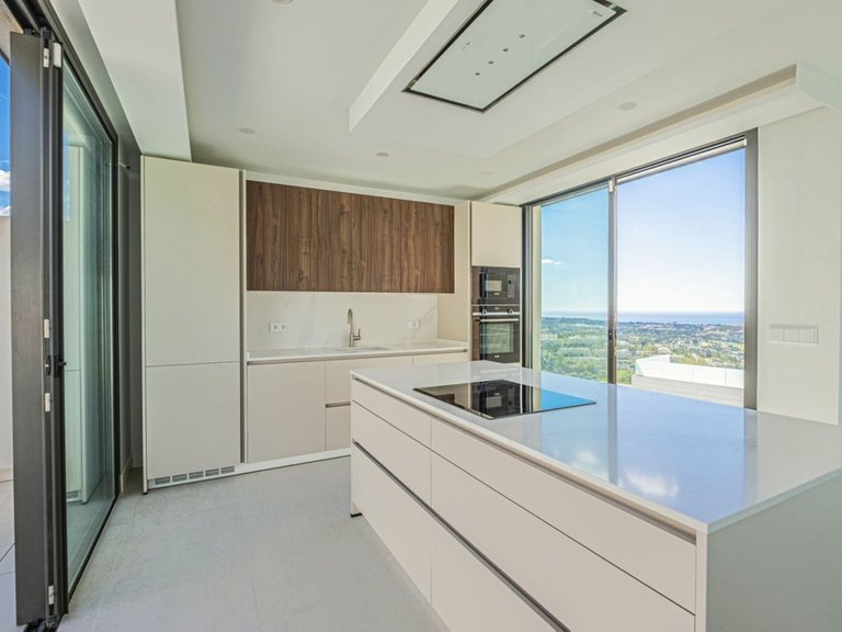 Town House for Sale in Benahavís, Malaga 9
