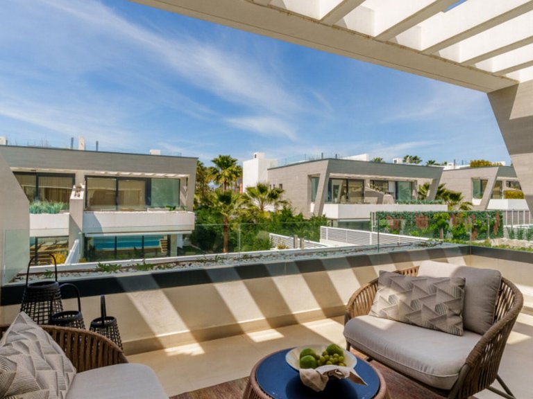 Villa for Sale in Puerto Banús, Malaga 14