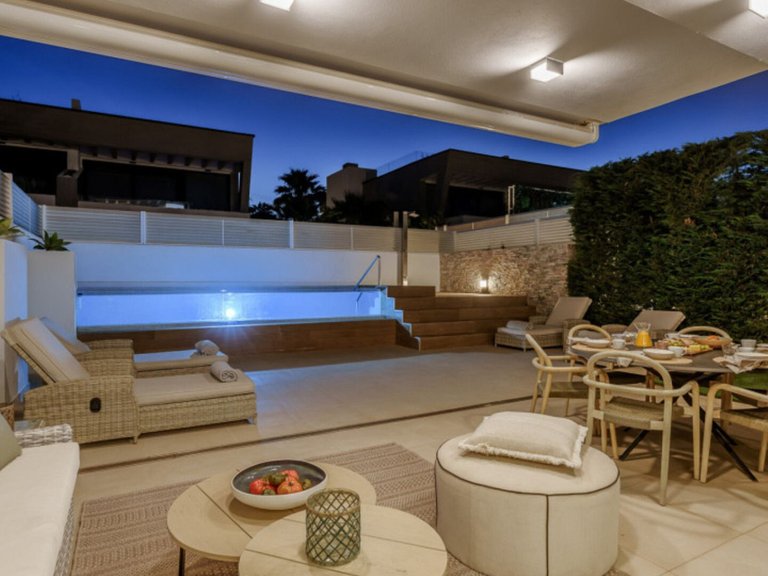 Villa for Sale in Puerto Banús, Malaga 17