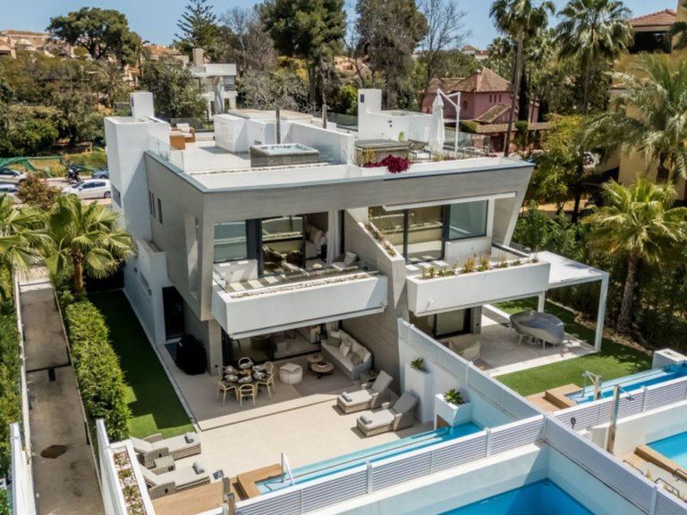 Villa for Sale in Puerto Banús, Malaga 18