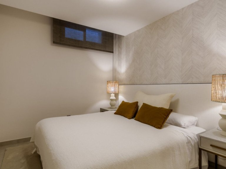 Villa for Sale in Puerto Banús, Malaga 2